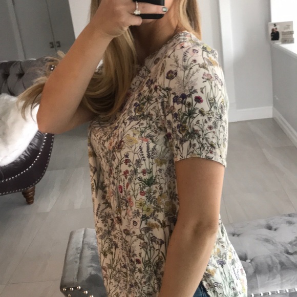 H&M Floral Top - Picture 5 of 7